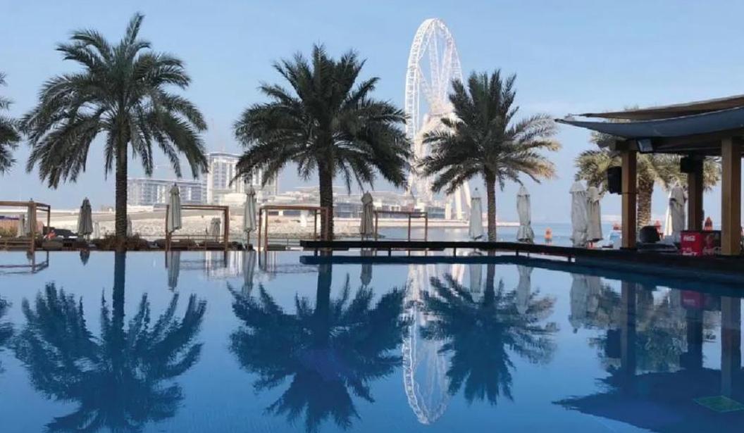 Saturday Brunch and Pool Access at DoubleTree by Hilton Jumeirah Beach - Up to 40% OFF with SupperClub