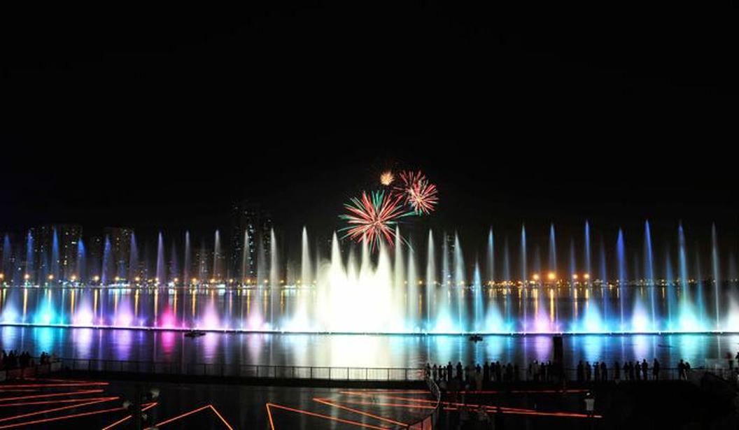 Al Majaz Waterfront Fountain | Kidzapp